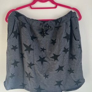 Star-Patterned Gray Skirt by Sundry